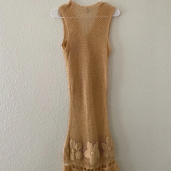 Tan Embellished Sheath Crochet Midi Dress V-Neck - Picture 4 of 4